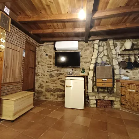 La Casita De Piedra *