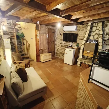La Casita De Piedra