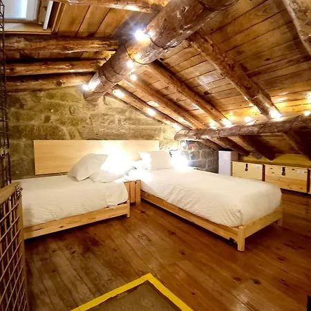 La Casita De Piedra Navaluenga