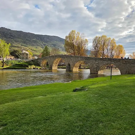 Hébergement de vacances La Casita De Piedra Navaluenga