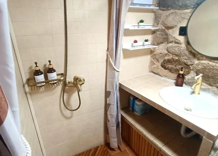 La Casita De Piedra 나발루엔가