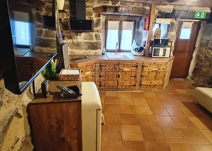 La Casita De Piedra * 나발루엔가