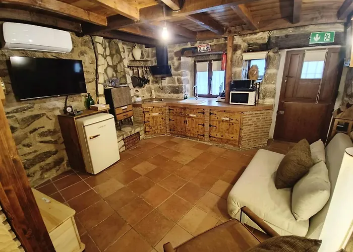 La Casita De Piedra * 나발루엔가